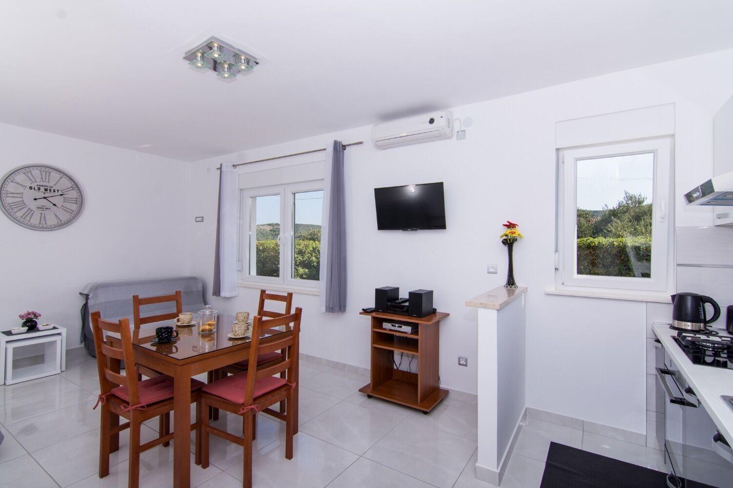 Apartments Ivica - Garden Terrace Slatine Exterior foto
